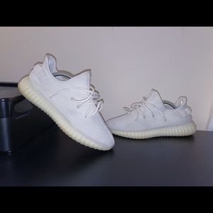 Cream White Yeezy Boost 350 V2